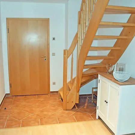 Am Hafen In Seedor Sandort