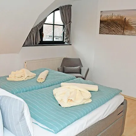 Am Hafen In Seedor * Sandort